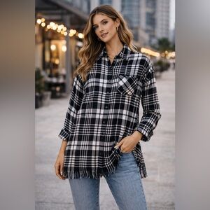 Umgee Black White Checkered Fringe Hem Tunic Top Size Small